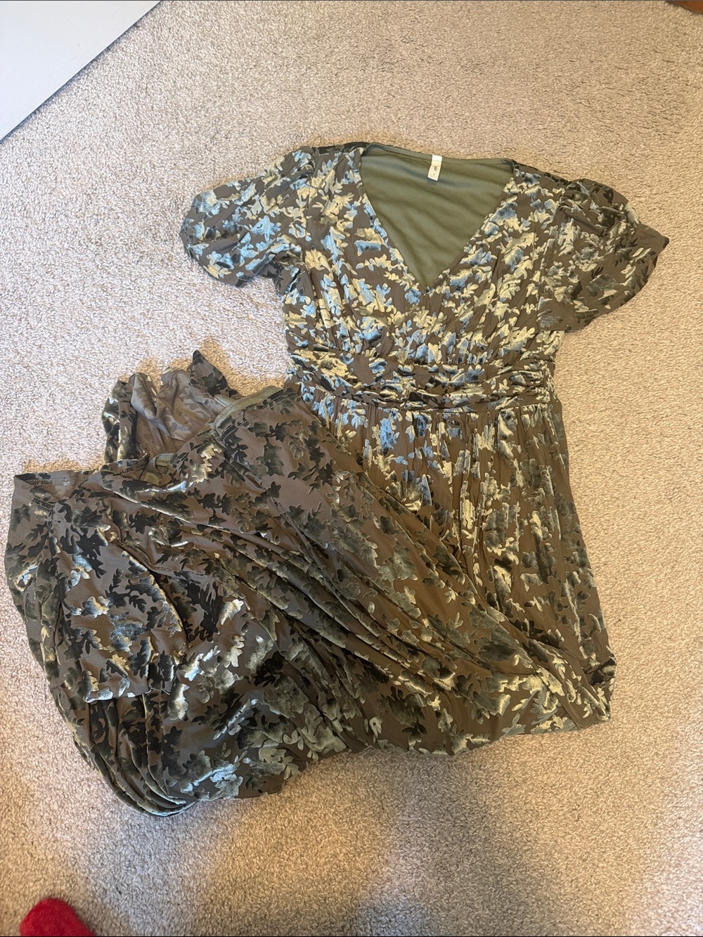 Army Green Floral Velvet Maxi Dress